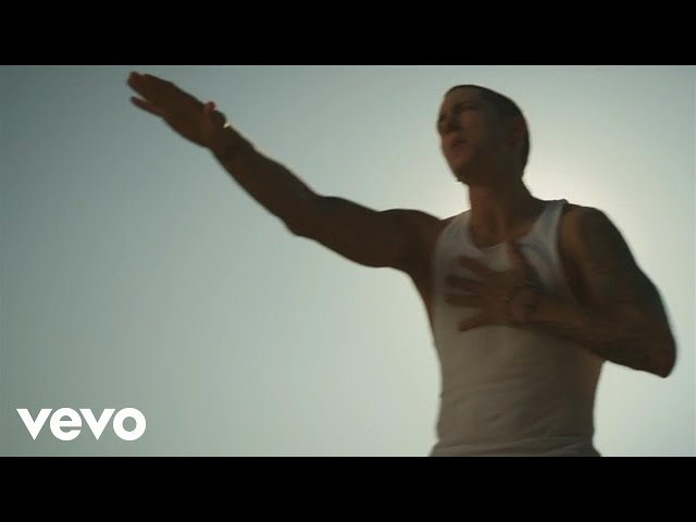 Eminem, Rihanna - Love The Way You Lie